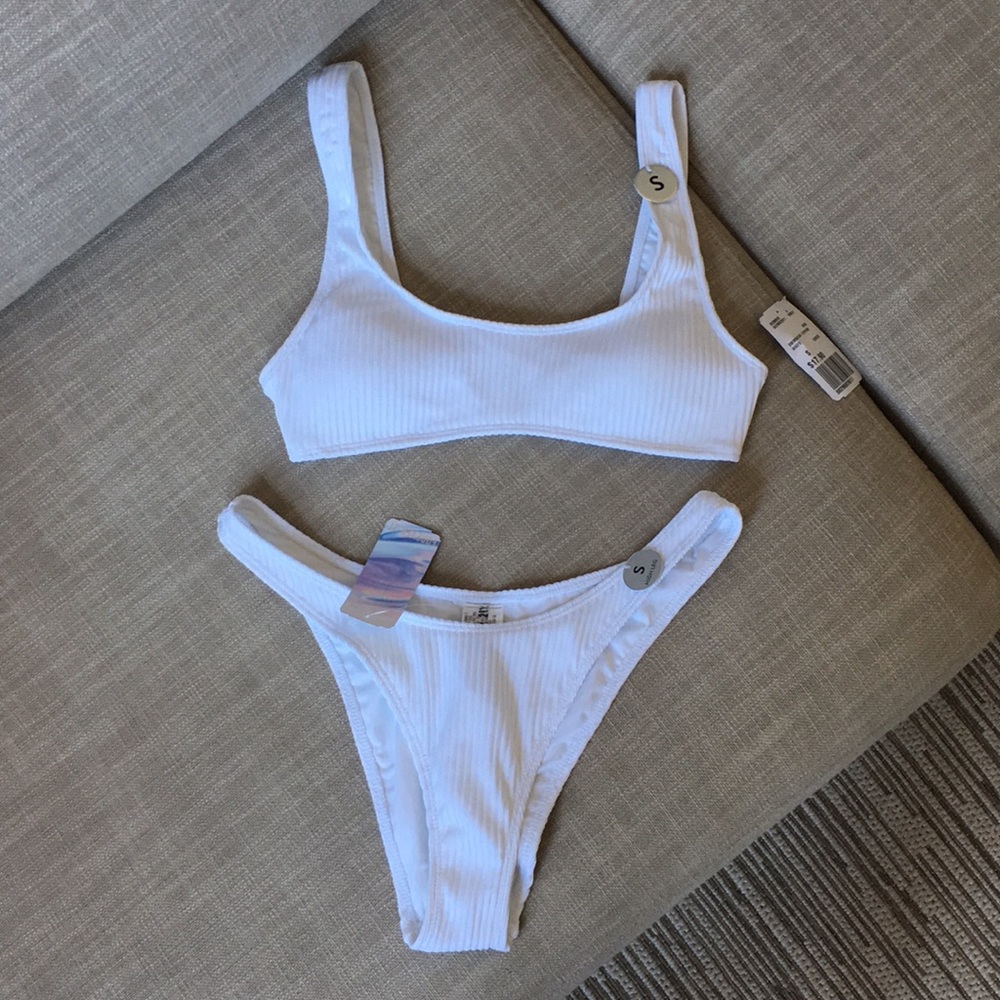 Brand new with tags Forever 21 bikini set